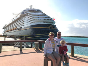 New Disney Cruise Line Castaway Cay Porthole Pin Dory
